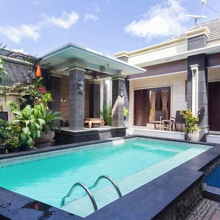 Denays House Hotel Jimbaran  Ngoại thất bức ảnh