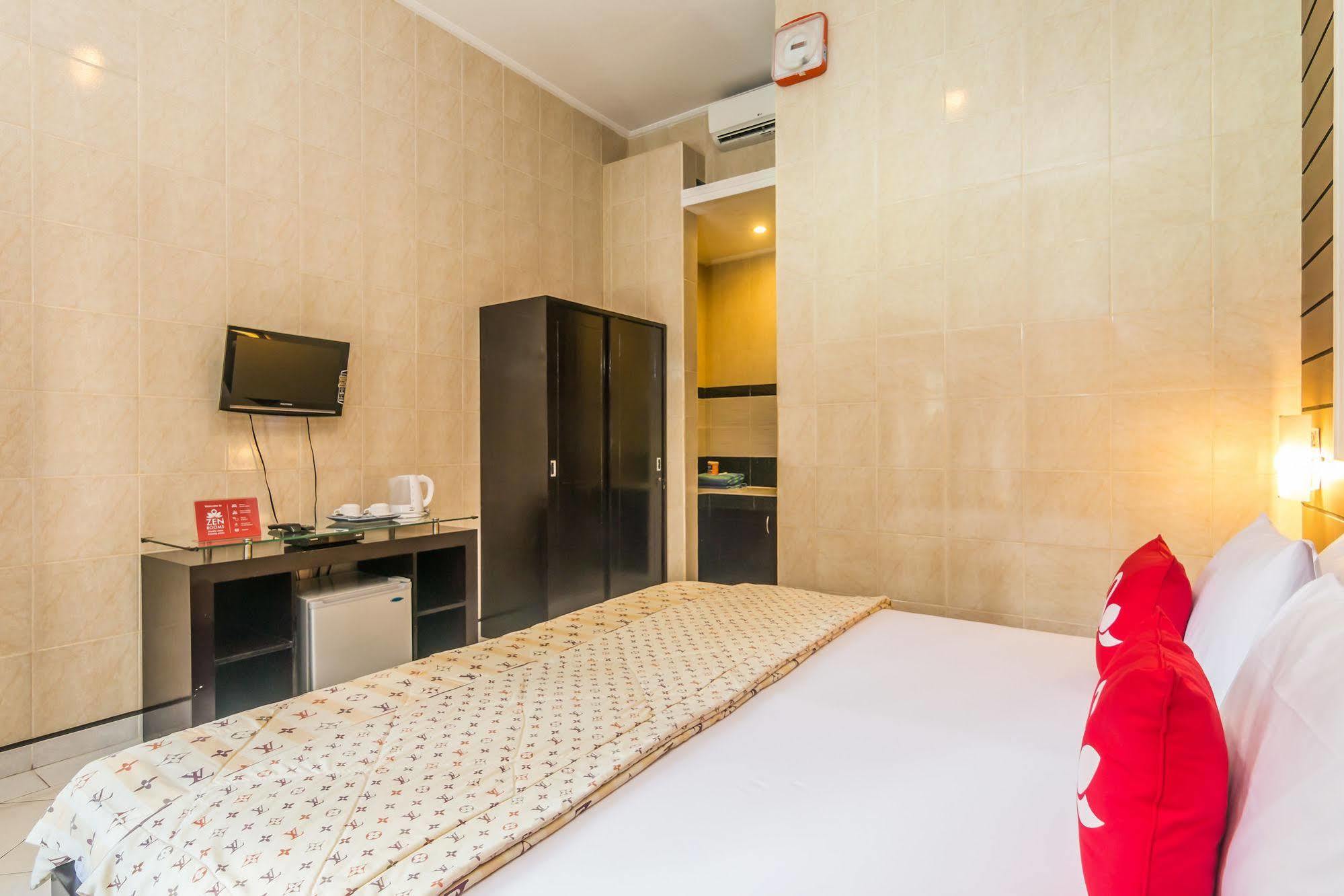 Denays House Hotel Jimbaran  Ngoại thất bức ảnh